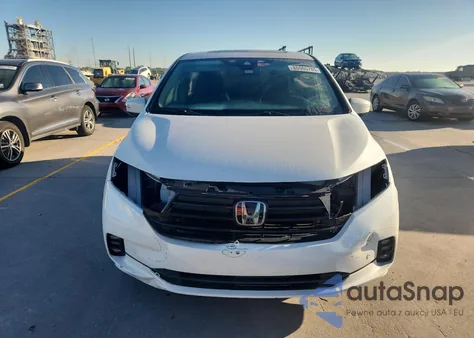 2022 Honda Odyssey Touring z USA, uszkodzony, nr VIN 5FNRL6H83NB026578
